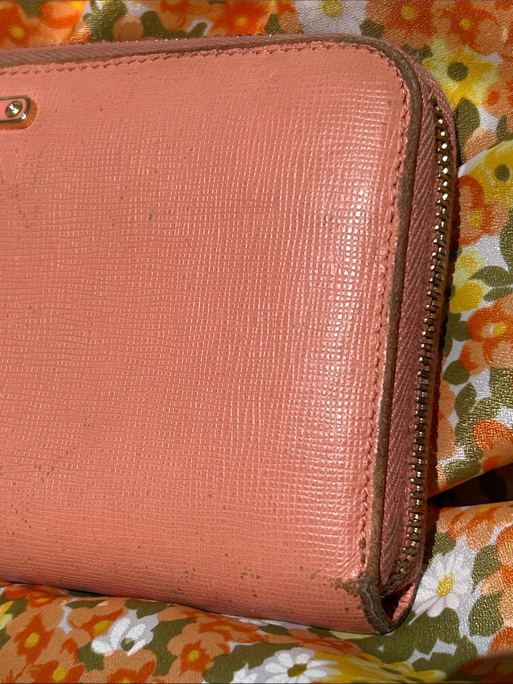 Fendi Vintage Pink Zip Wallet - Picture 6 of 17